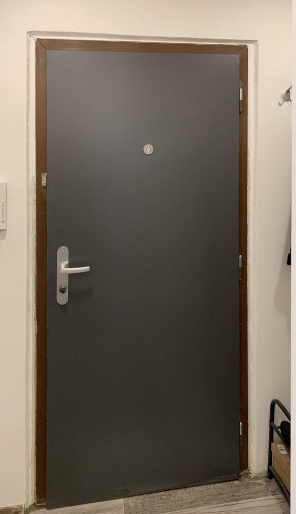 Výměna vchodových dveří Praha 10, Uzbecká ul. 4