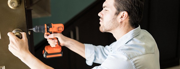 vchodové dveře oprava